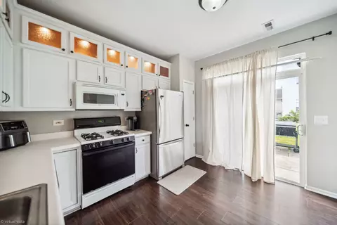 Kitchen - 7213 Manchester Dr, Plainfield, IL 60586 photo 2 of 3