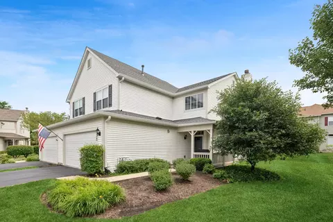 532 Heritage Ct, Saint Charles, IL 60175