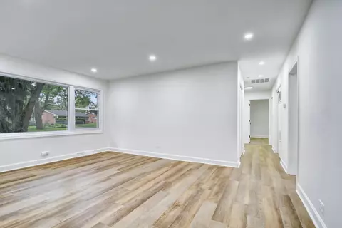 2922 Wilshire Ave, Markham, IL 60428 photo 5