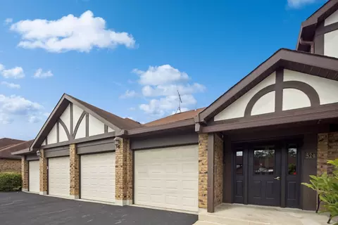 524 Banyon Ln #B, La Grange, IL 60525