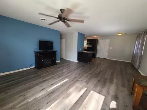 2604 Forestwood Dr, Mchenry, IL 60051 photo 5