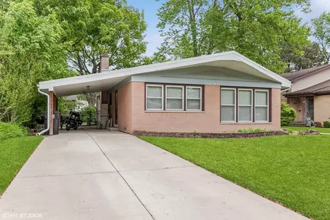 9015 Sleeping Bear Rd, Skokie, IL 60076