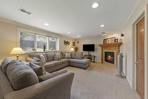 Living - 751 Evergreen Ln, Bartlett, IL 60103 photo 1 of 4
