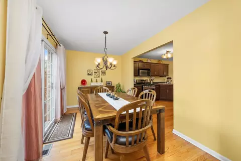 Dining - 19403 Tramore Ln, Mokena, IL 60448 photo 3 of 3