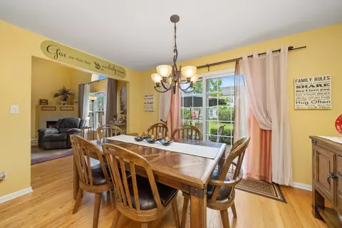 Dining - 19403 Tramore Ln, Mokena, IL 60448 photo 2 of 3