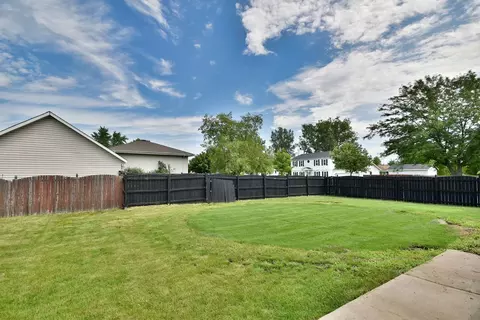 Exterior - 7009 Manchester Dr, Plainfield, IL 60586 photo 7 of 12