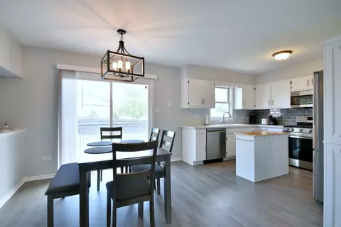 Kitchen - 7009 Manchester Dr, Plainfield, IL 60586 photo 3 of 4