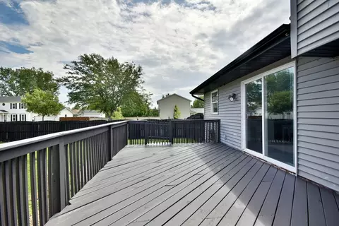 Exterior - 7009 Manchester Dr, Plainfield, IL 60586 photo 8 of 12