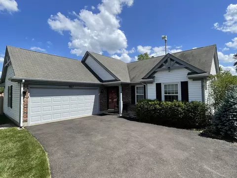 560 Garland Ct, Lake Zurich, IL 60047