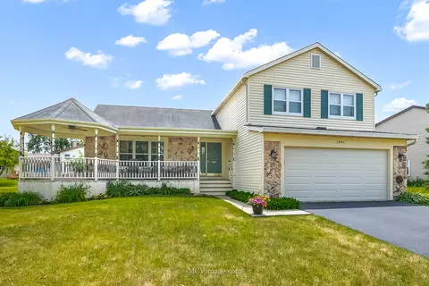 1991 S Valley Rd, Lombard, IL 60148