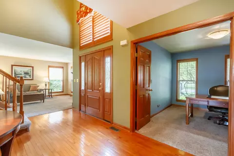 1533 Derby Ln, Bartlett, IL 60103 photo 4
