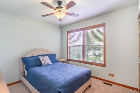 1533 Derby Ln, Bartlett, IL 60103 photo 24