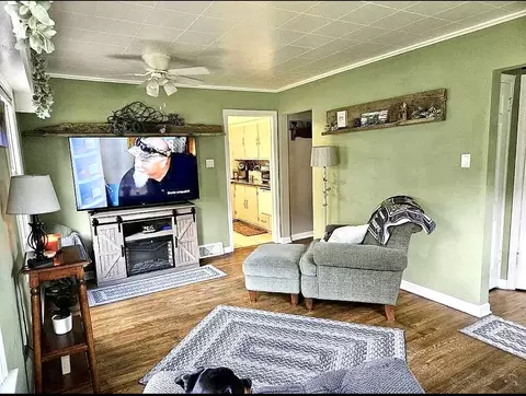 516 S Curtis Ave, Kankakee, IL 60901 photo 2
