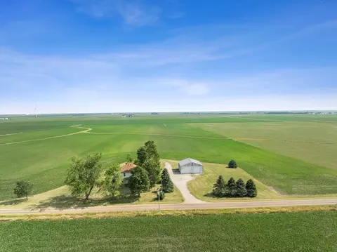 29791 E 325 North Rd, Le Roy, IL 61752