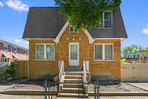 2107 Darrow Ave, Evanston, IL 60201