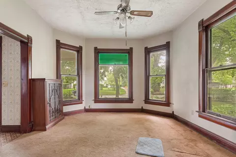 307 E Main St, Monticello, IL 61856 photo 7