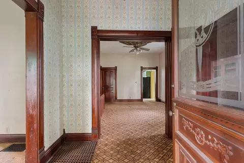 307 E Main St, Monticello, IL 61856 photo 5