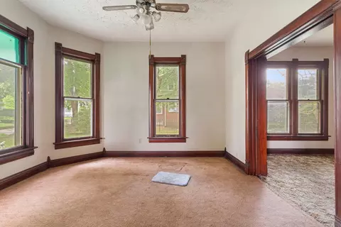 307 E Main St, Monticello, IL 61856 photo 6