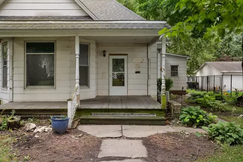 307 E Main St, Monticello, IL 61856 photo 3