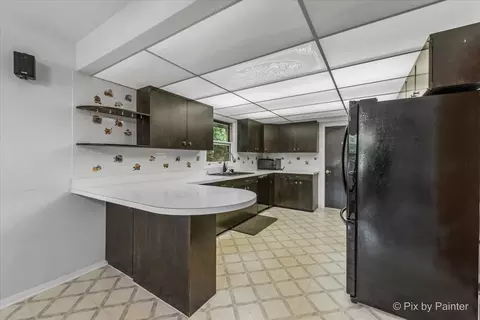 Kitchen - 1209 Mallard Dr, Elgin, IL 60123 photo 2 of 4