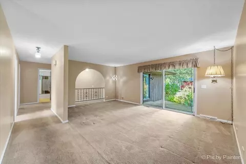 Living - 1209 Mallard Dr, Elgin, IL 60123 photo 3 of 4