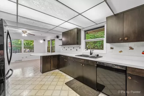 Kitchen - 1209 Mallard Dr, Elgin, IL 60123 photo 1 of 4