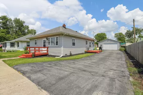 408 S East Ave, Ogden, IL 61859