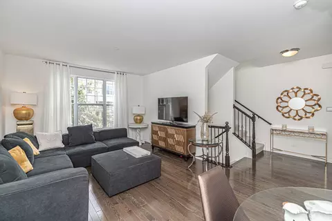 Living - 402 Lexington Ln, Rolling Meadows, IL 60008 photo 1 of 1