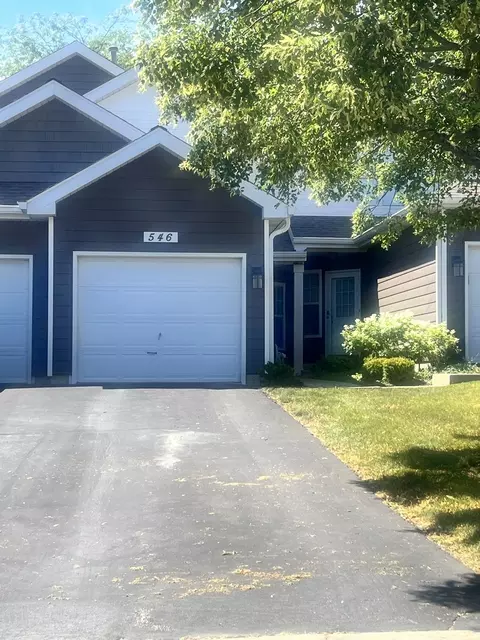 546 Woodcrest Dr #546, Mundelein, IL 60060