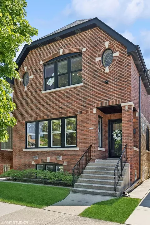 5321 W Dakin St, Chicago, IL 60641