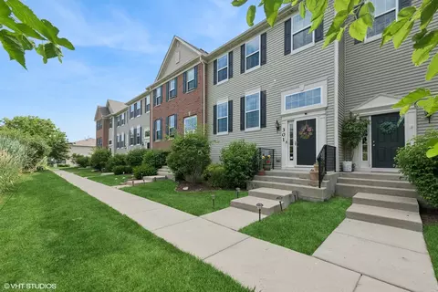 301 Lionel Dr, Grayslake, IL 60030