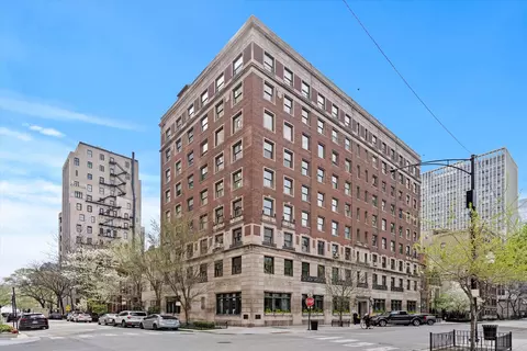 1255 N State Pkwy #8G, Chicago, IL 60610