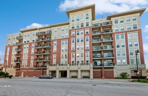 656 Pearson St #211C, Des Plaines, IL 60016
