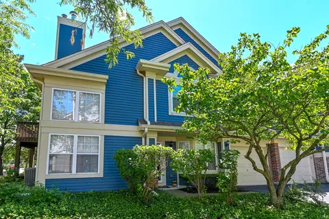 733 Deep Wood Ct, Elk Grove Village, IL 60007