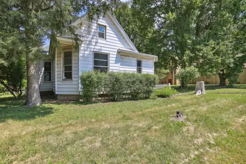 1302 N Neil St, Champaign, IL 61820