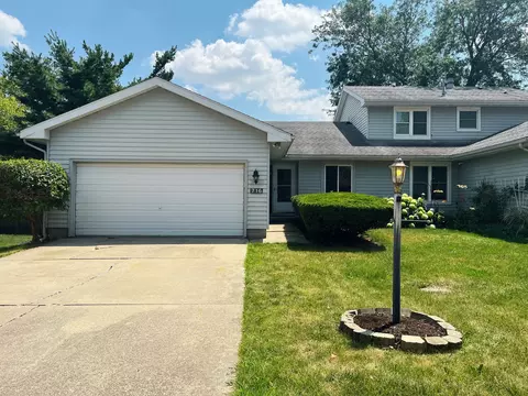 716 Higgins Rd, Champaign, IL 61822