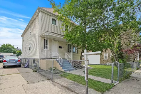 117 N 23rd Ave, Melrose Park, IL 60160