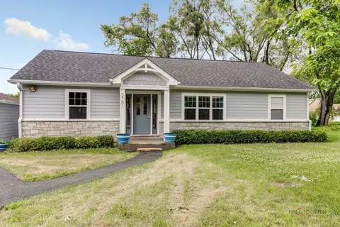 3701 Grove Ave, Gurnee, IL 60031
