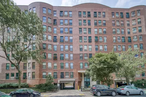 711 W Gordon Ter #523, Chicago, IL 60613