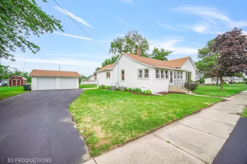 170 W Elm St, Coal City, IL 60416