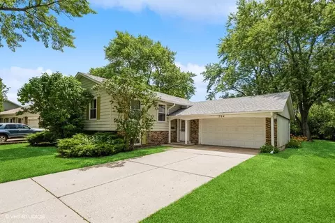 704 Stowell Ave, Streamwood, IL 60107