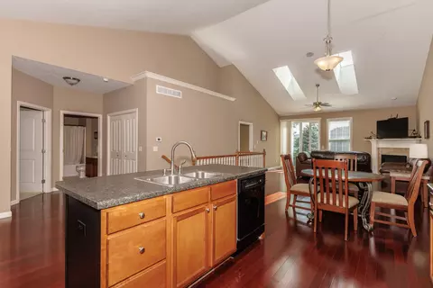 Entry Way - 1094 Canyon Creek Rd, Normal, IL 61761 photo 2 of 2
