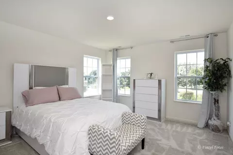Bedroom - 1012 Draper Rd, Mchenry, IL 60050 photo 1 of 3