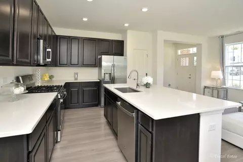 Kitchen - 1012 Draper Rd, Mchenry, IL 60050 photo 2 of 3