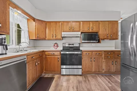 Kitchen - 935 Ruth Dr, Elgin, IL 60123 photo 2 of 2