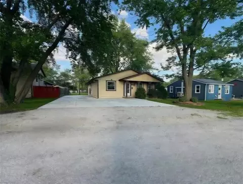 802 Rosewood St, Effingham, IL 62401