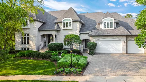 2232 Edgebrooke Dr, Lisle, IL 60532