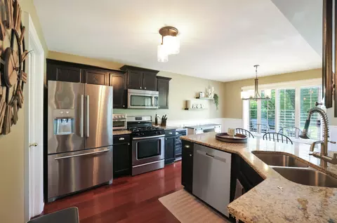 1365 Spaulding Rd, Bartlett, IL 60103 photo 9
