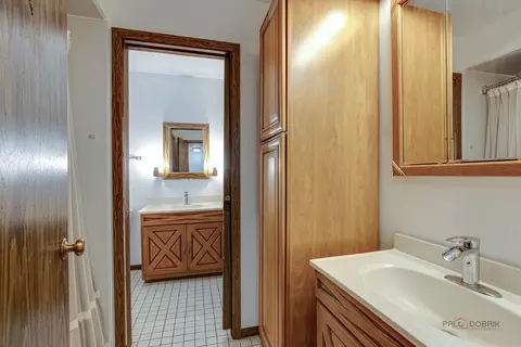 906 Juneway Ave, Deerfield, IL 60015 photo 12