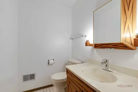 906 Juneway Ave, Deerfield, IL 60015 photo 16